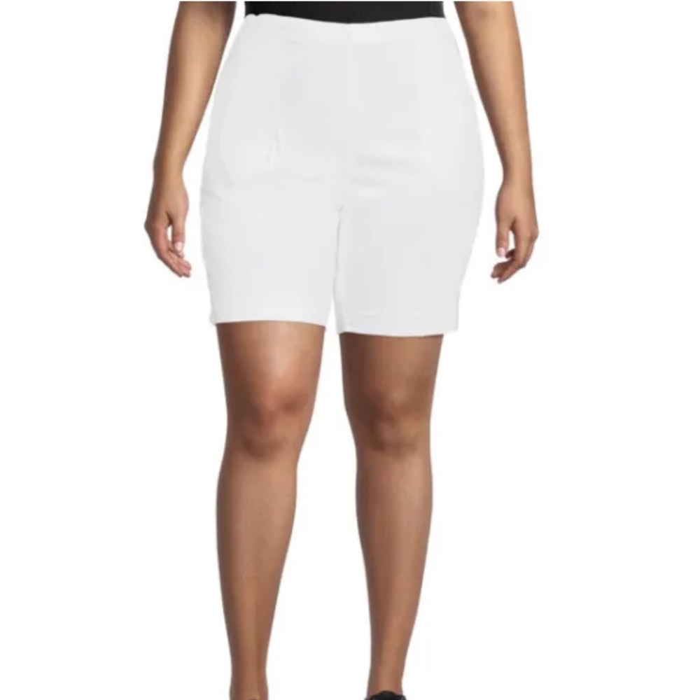 Just My Size Women’s 2 Pocket Pull On White Denim Shorts 3X NEW